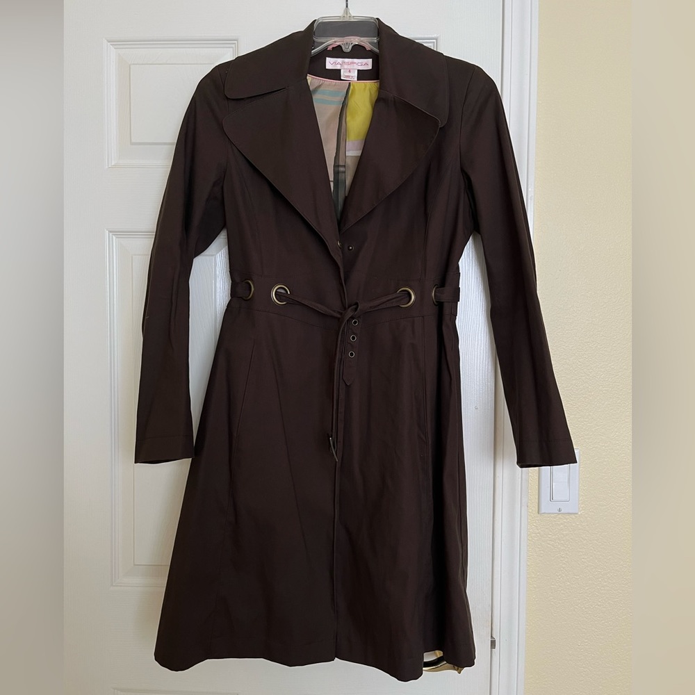 Via Spiga 3/4 length trench coat. Pockets. Belt. Wide lapel. Great condition!